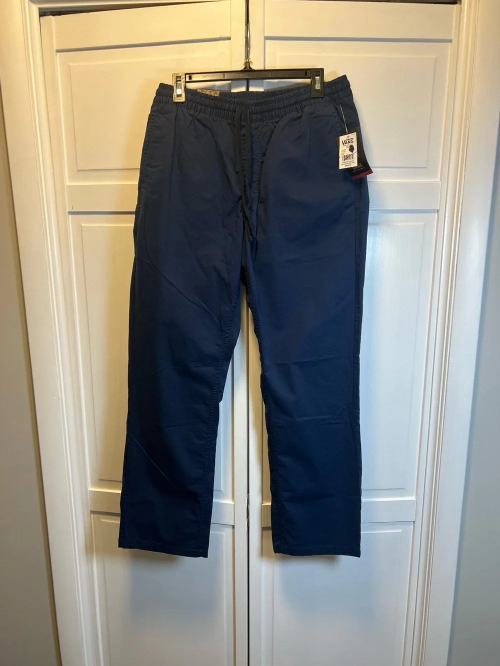 NWT Vans Mens Range Elastic Relaxed Fit Pants Size Medium Color Navy Blue